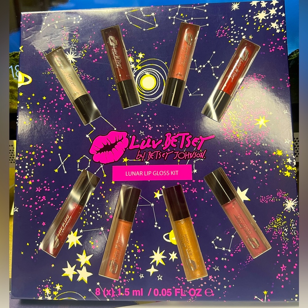 Luv Betsey by Betsey Johnson: Lip Gloss Kit $15.00